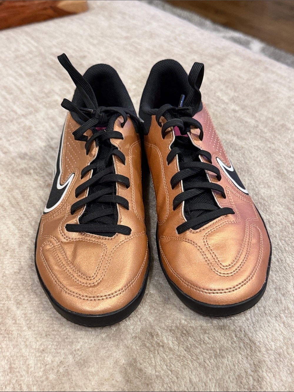 Nike Men’s Tiempo Indoor Soccer Shoes